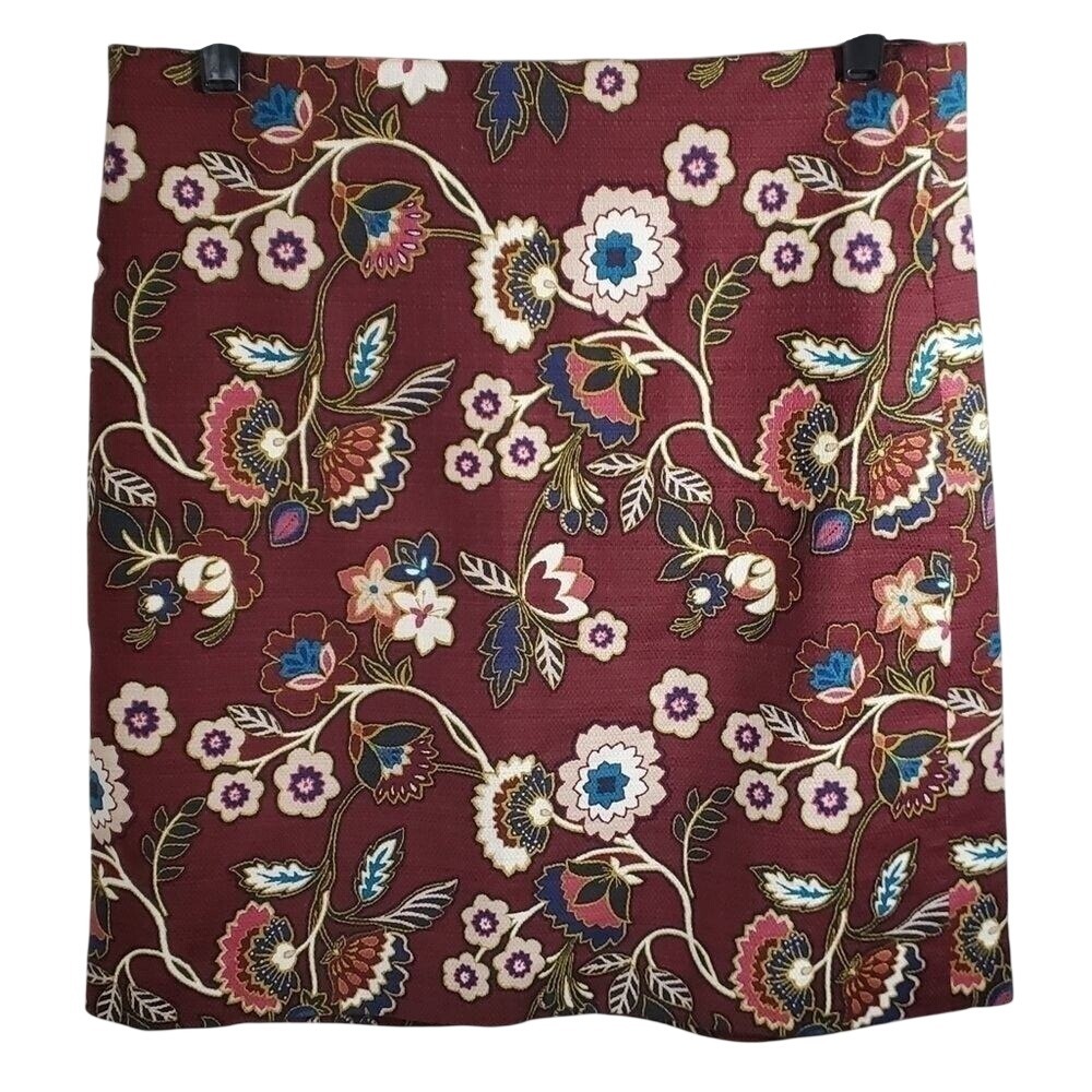 Loft‎ floral tapestry pencil skirt size 4